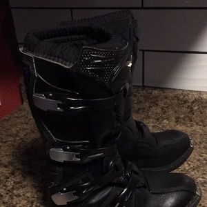 Dirt bike boots